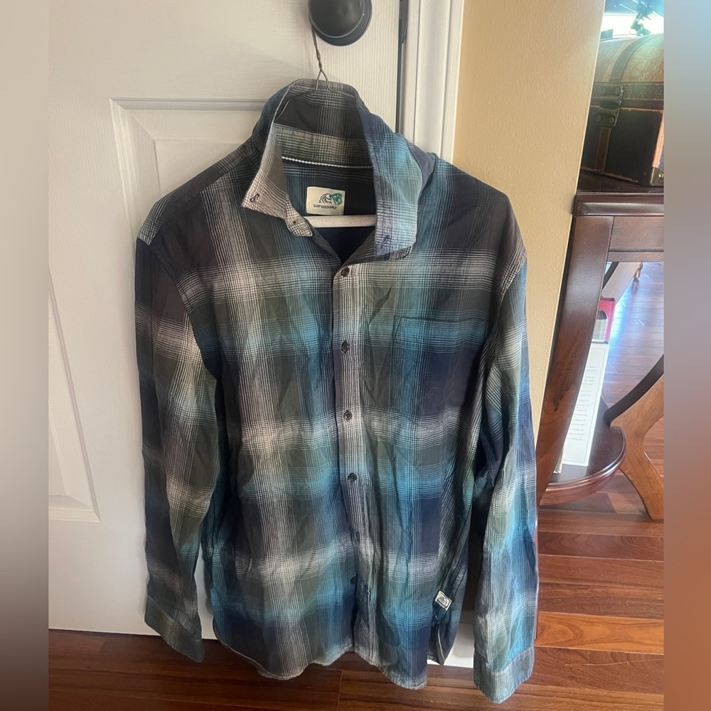 Surfside Supply long sleeve button down shirt size Medium in blue plaid